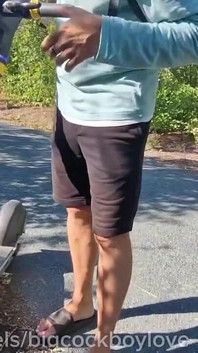Sperma sexy glory hole Cizinec ošukal sportovce do zadku, fontány na spermatu na záchodě