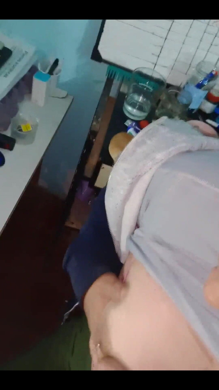 Fitcure1: Blondin suger av mig bredvid datorn Live