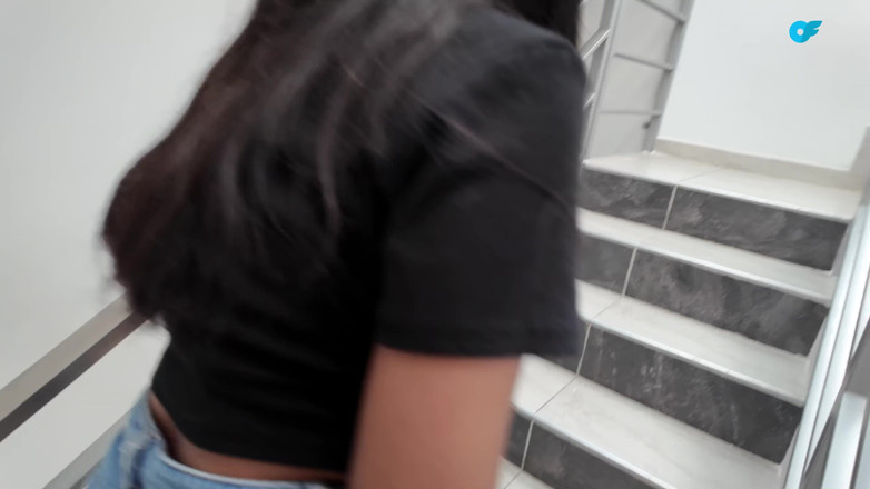 Solo_incognita: Kåta fastighetsmäklare tycker om min kuk