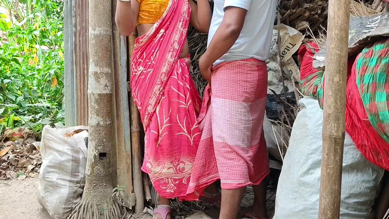 Dehati Village Bhabhi Fucked Her Dever Latina Beautiful Hot Homemade Kissing Big Boobs Hard Fucking with Rinki