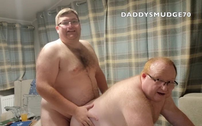 Daddysmudge: Üvey oğul karavanda babasını sikiyor