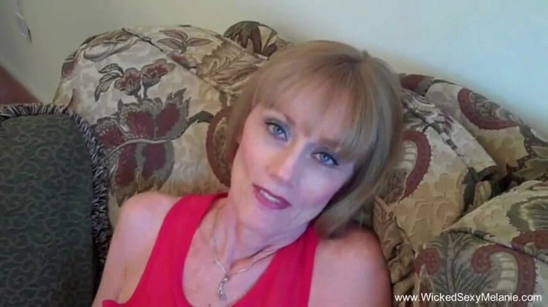 Wicked Sexy Melanie: Amateur madura consigue follada y preñada en primer plano