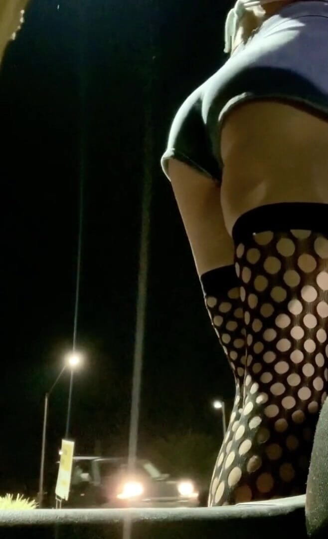 CindieLove: Sexy ass tight jean shorts and fishnets on outdoor display...