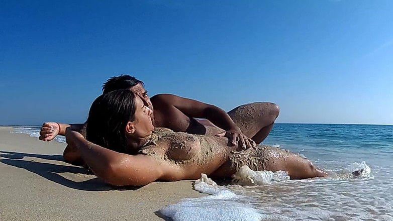 DreamStudioCouple: Nackt am strand