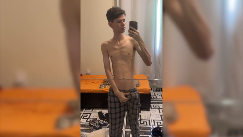 Kedoimath: Skinny Jaw Cracks with Cock Size