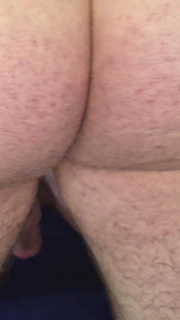 새로운 양성애자 쓰리섬. Mmf. 남편에게 양성애자 노예를 초대하는 마누라. 전체 장면. 30511년