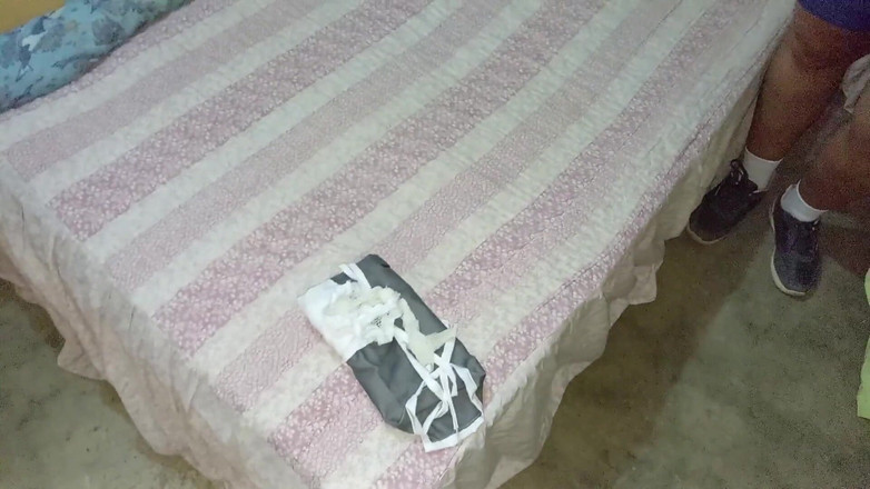 Gina Halime: Büyük götlü hizmetçi patronu tarafından sert sikiliyor