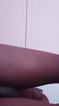 Černý Gay Dává Banán Do Zadku