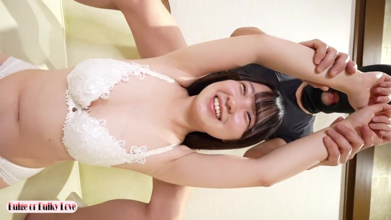 Jap Porn Project: Fată amatoare autentică, fără vibrații false la toate. Timida Ol...