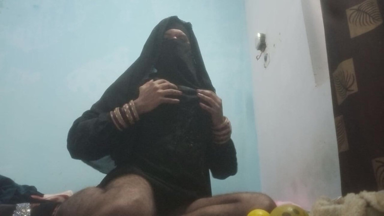 Urvashipatil123: Crossdresser India naqAb video seksi