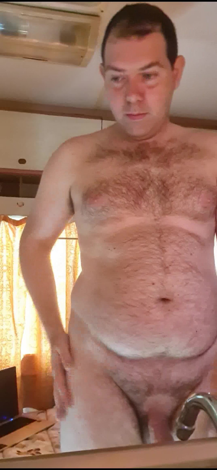 Mirko2589: Tutto nudo nel mio camper