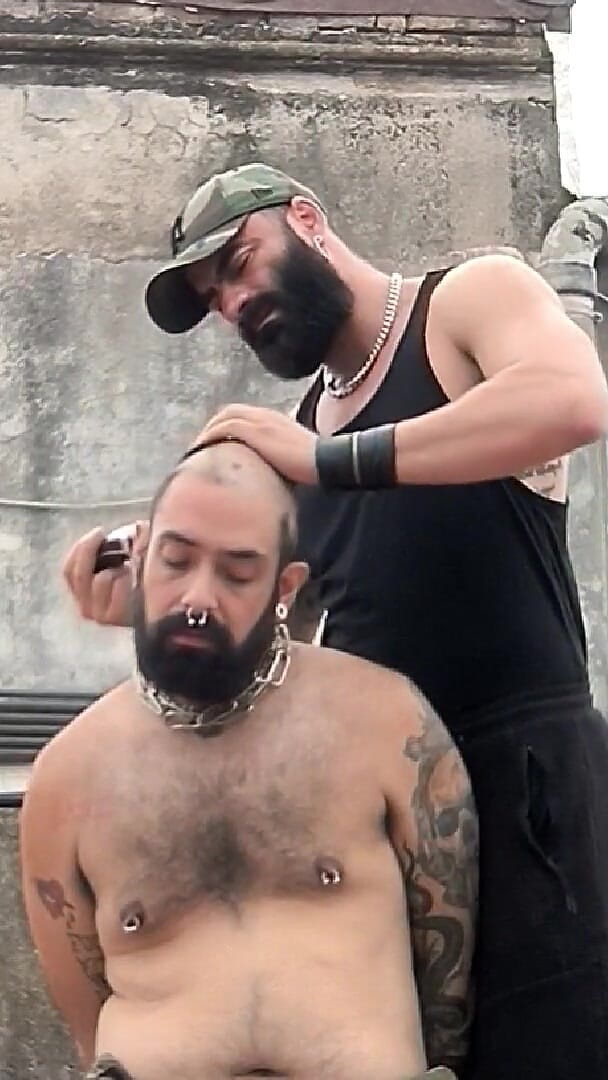 The Bearded Master Has a Hairy Pig Slave and Shaves Its Head. (The bearded master) The Bearded Master Has a Hairy Pig Slave and Shaves Its Head. (The bearded master)