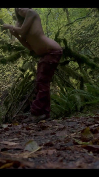 Striptease for Them Trees