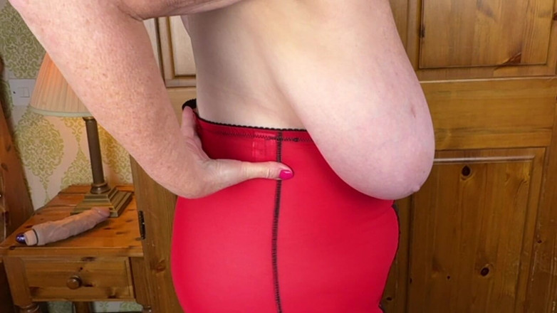 Aunty Sandra vintage girdle queen: Tante sandra red girdle &amp; stoking klasik vgq53