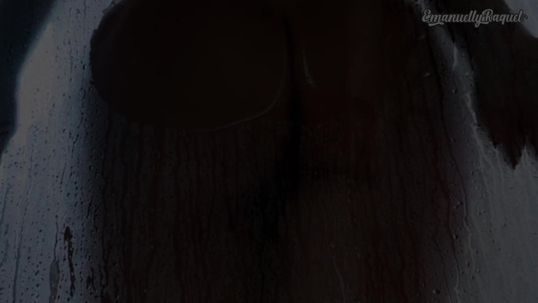 Emanuelly Raquel: Ein Dotoso-Bad nehmen