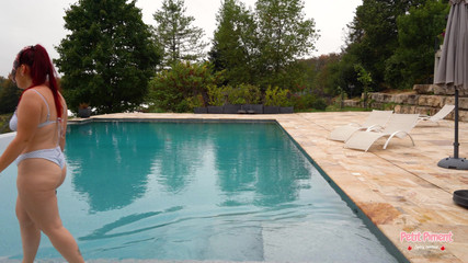 Petitpiment: Havuz başında mastürbasyon yapıyorum!