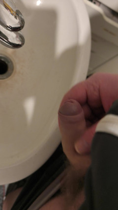 Uglydick: 倉庫の醜いウィックス