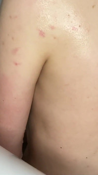 Teens ficken doggystyle im badezimmer