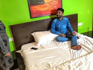 Anjalisingh_sexy: Зведений брат покликав зведену сестру в готельний номер і відтрахав її.
