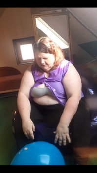 Kittelfetisch Tammara Im Engen Kittel