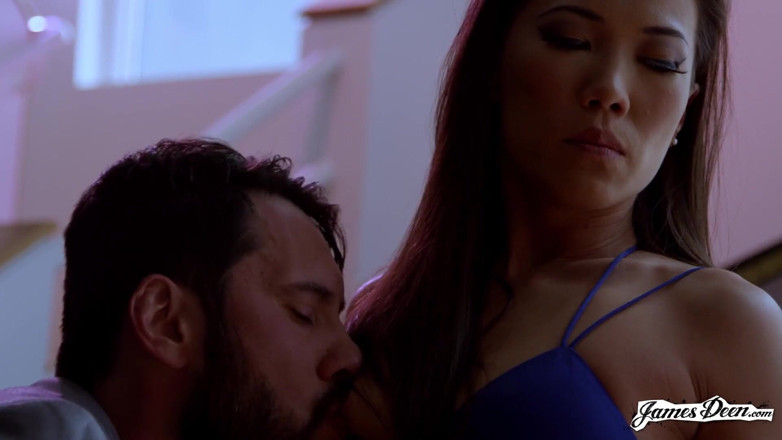 James Deen: Kalina Ryu suka deepthroat dan pancutan mani di muka