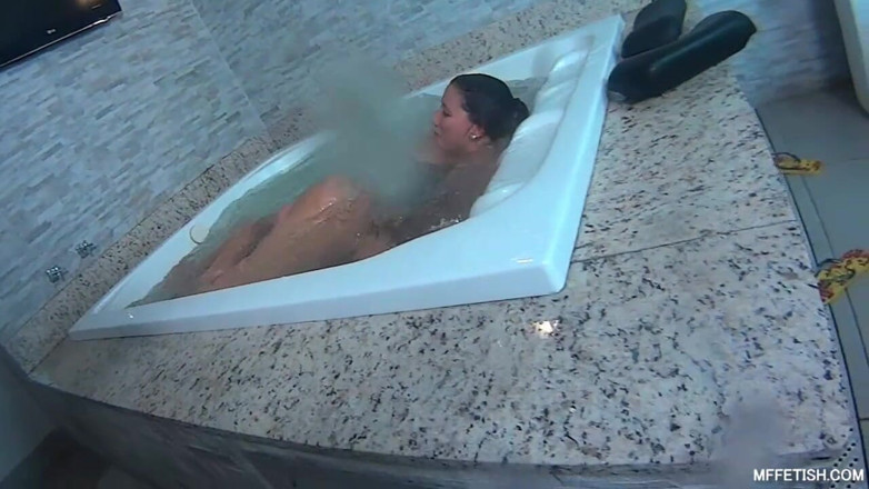 MF Fetish: Přátelské podvodní hry