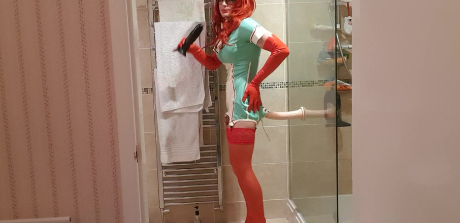 JessicaXD: De latex verpleegster ziet je nu