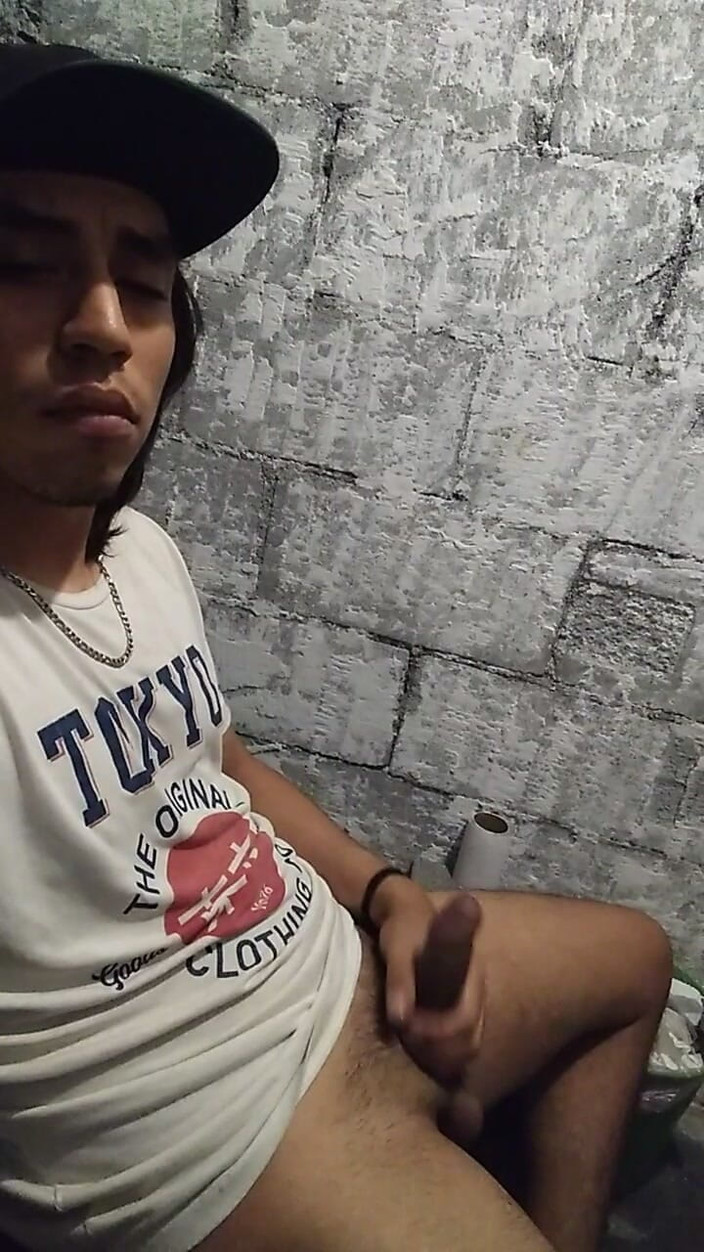 AlexAlejandro13: Cerca di non espellere sperma