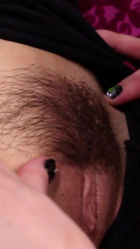 Возбужденные лесбиянки трахают друг друга