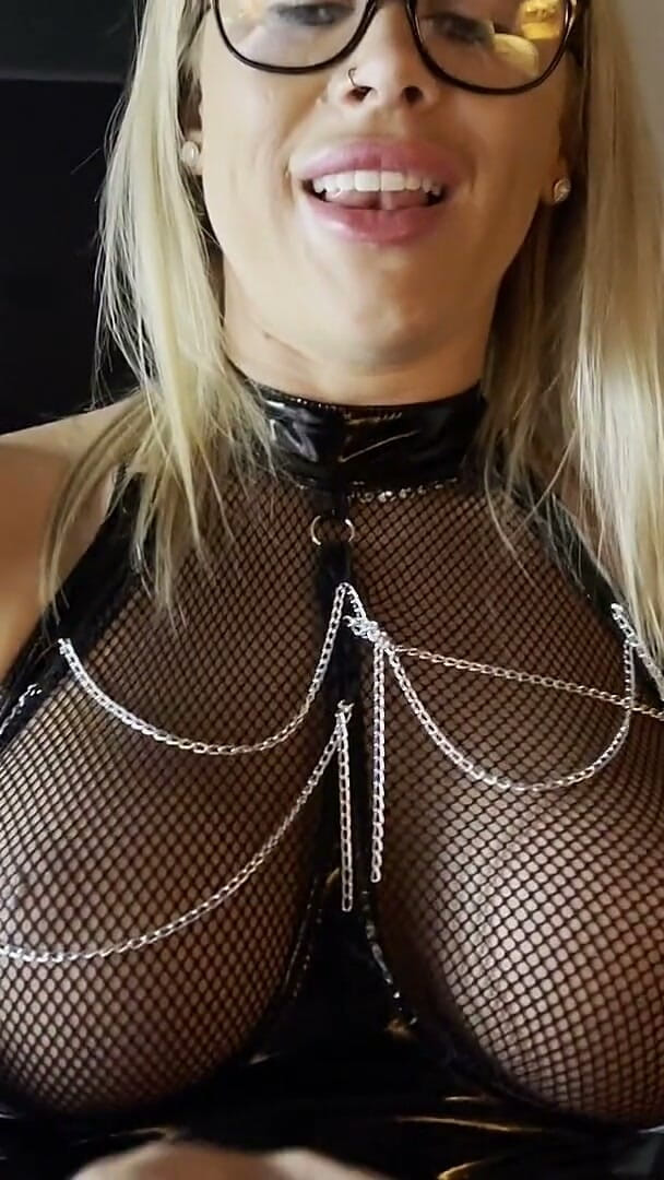 CALLIE ROKS: Pvc anal fodendo meu escravo provocando borda