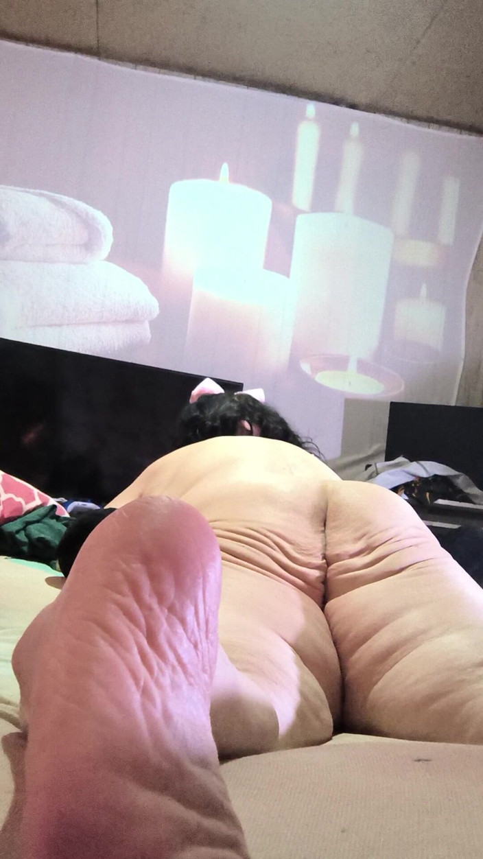 HerculesnVENUS: Massaggio erotico sgrillettata fica lei gli piscia sulla mano tutto...