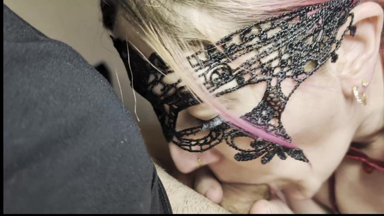 Sheswallowsdaddy: Layanan tenggorokan sore - gaun hitam menelan setiap tetesnya