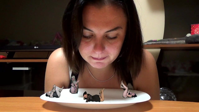 Goddess Misha Goldy: Eu vou comer 4 meninas. Gostoso!