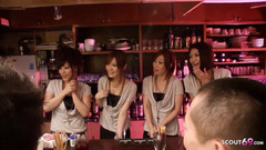 Asian porn collection: Necenzurovaný japonský skupinový sex s hubenými teenagerkami na večírku