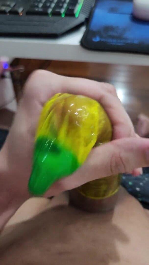 Lkdick8: Mrdka na kondomu