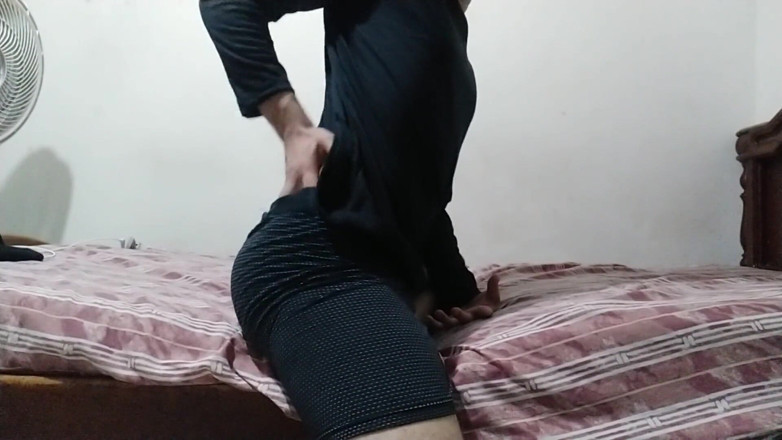 Leo J: Dotýkal se mě tajně od