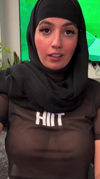 Hijabi Girl Sucks a White Cock Whilst Her Parents Are Upstairs