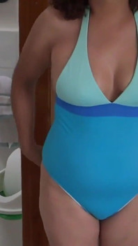 Latin Stepmother on Vacation at the Beach Shows off in a Bikini