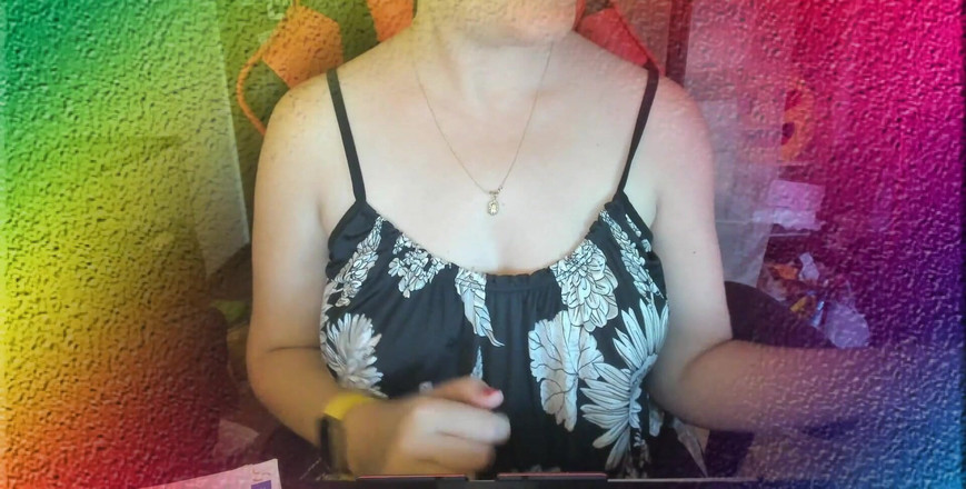 Nicoletta Embassi: 口頭で支配し、私のおっぱいを見るために今月あなたのすべての給料を私に渡すために