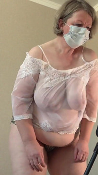 Moje duże naturalne cię podniecą. Pulchne milf sflaczałe cycki i duży tyłek.