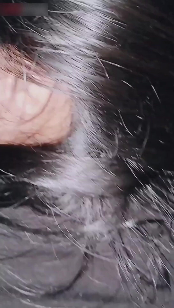 Pasutri indo: コルメックはピンクのマンコの中身を引っ張りながら後背位でファックを続け、アナルの穴を見直しました~evesyantik