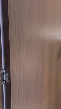 La Donna Fa Il Bagno per Toccare E Massaggiare I Piedi per Avere Un Orgasmo