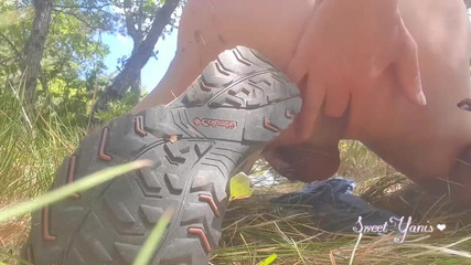 Sweet Yanis: Nadržená turistika: Prstění mého roztomilého zadku a masturbace v lese |...