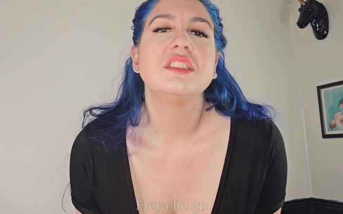 Freya Reign: सौतेली मम्मी की गंदी पैंटीज के साथ पकड़ा गया: उसे अपने अंडरवियर में कबूल करने, पहनने और लंड हिलाने के लिए बनाया गया