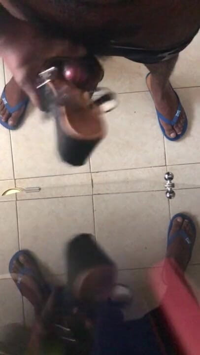 Sexy sereppu: Sandal Akka