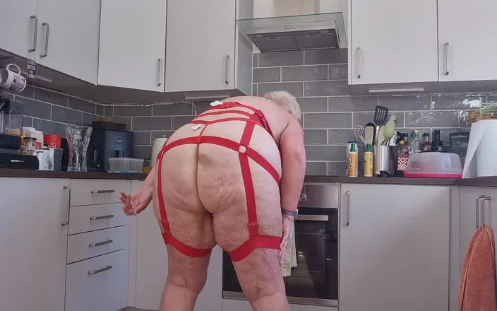 Uk Joolz: Kitchen Play