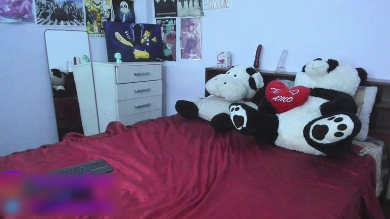 Belen Keisuke: Belen argentina donnona con un gran culo si gode l'anale...