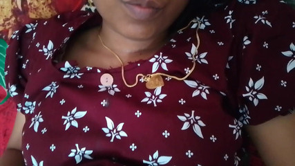 Skydreem1104: 泰米尔人妻在家里用她的脚刺激她丈夫的