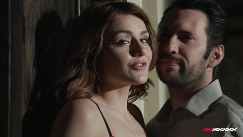 New Sensations: Rosalyn bekommt ihren geburtstagswunsch zu blasen