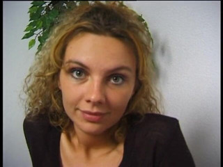 Lucky Cooch: Mulher fofa mostrando sua tela sexy